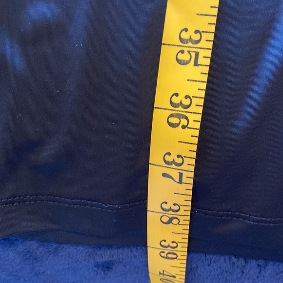 Beautiful, Peter Nygard, size M, halter style dress with pockets! Great colours! - Picture 6 of 7